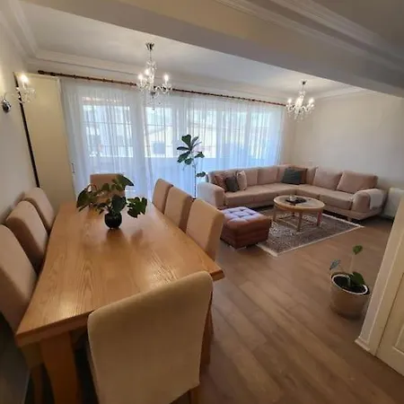Apartament House *