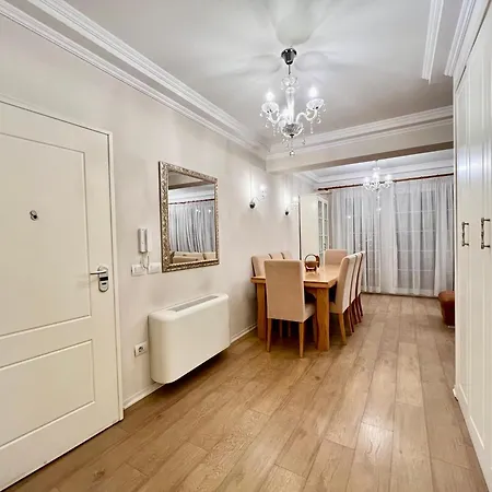 House Apartment *
