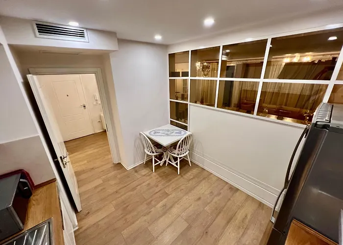 公寓 House 地拉那
